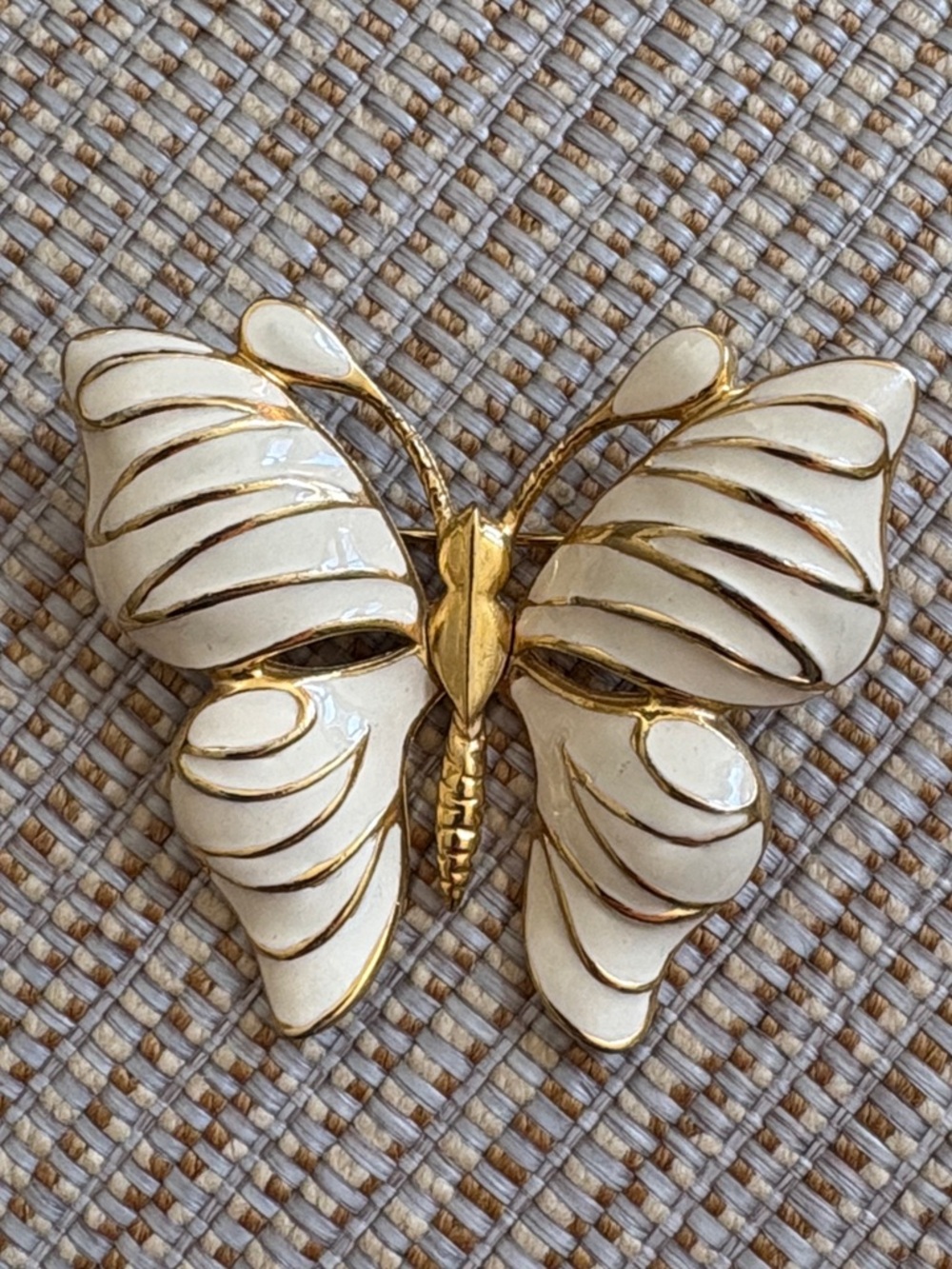 VTG Gold and White Enamel Butterfly Brooch - Women's Jewelry - Picture 6 of 6